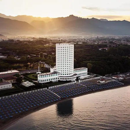Hotel Villaggio Torre Marina 3*