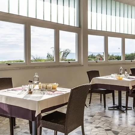 Villaggio Torre Marina Отель Марина-ди-Масса
